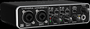 BEHRINGER UMC202HD